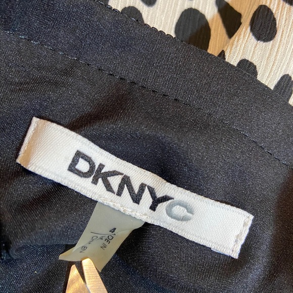 DKNYC NWT Ruffle Animal Print Skirt Size 4 Tan - Picture 3 of 8